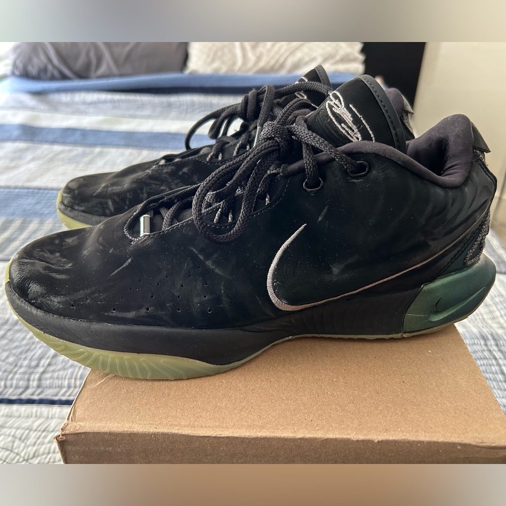 LeBron 21